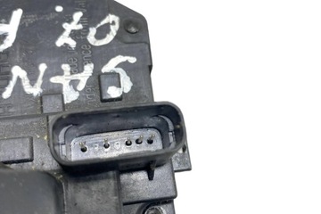 фото thumb №8, Замок лівих передніх двері hyundai santa fé ii cm a045035 2.2l дизель