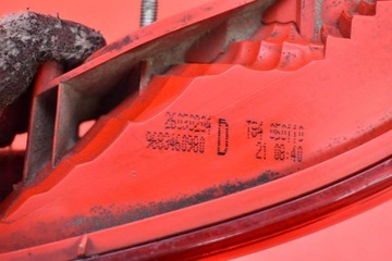 фото thumb №8, Лампа права зад задня 9683460980 peugeot 3008 1 i 09-13