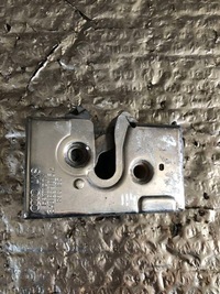 фото thumb №13, Замок дверь 8a1837016a audi 80 b3 b4 8a0839015a зад перед правые 8a1837015a