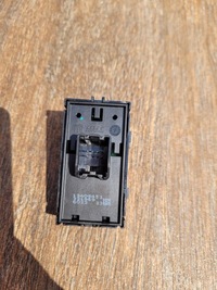 фото thumb №8, Opel astra k v 2016 кнопка скло лівий задня