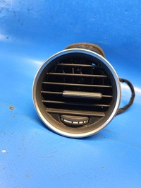 фото thumb №1, Решітка повітропровід ліва mercedes c клас w204 рестайлінг