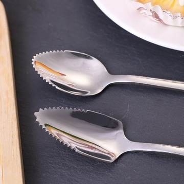 Łyżka do grejpfruta z ząbkowaną krawędzią ze stali nierdzewnej