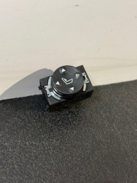 фото thumb №3, Перемикач поперек правий bmw f10 f11 e60 e87 e90 e70