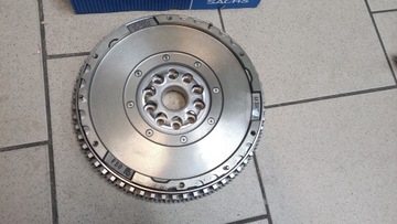 фото thumb №10, Колесо двухмассовый сцепления volvo 2294 001 332