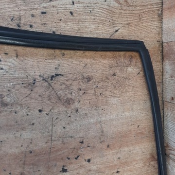 фото thumb №5, Iveco daily 2010 прокладка скла права перед