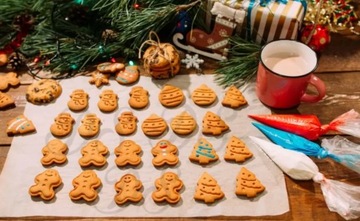 FOREMKI WYCISKANE DO CIASTEK pierników WYKRAWACZE na tłoczku GWIADKA SERCE