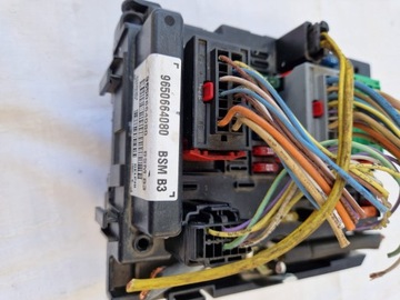 фото thumb №1, Модуль коробка предохранителей блок управления bsm b3 peugeot citroen оригинальный номер 9650664080