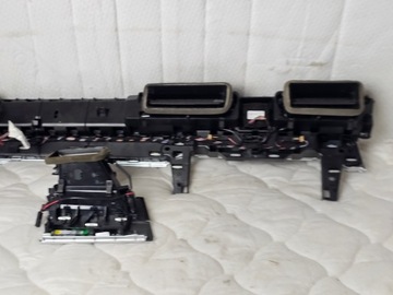 фото thumb №9, Решітка повітропровід рамка dekor захист годинник манометр планка vw passat b8