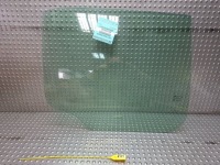 фото thumb №1, Стекло боковая дверь задняя правая chrysler 300 20- 55113490ab