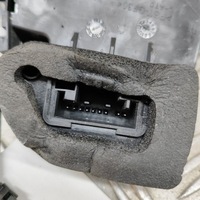 фото thumb №9, Audi e-tron 2023 перед сторона левая вкладка do замка дверь