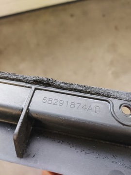 фото thumb №5, Jeep wrangler jl панель під лобовим склом нижня пластиковий жолоб 68291874ac