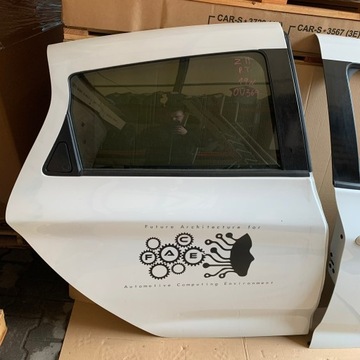 фото thumb №2, Renault zoe ii двері праві перед зад скло планка замок ручка ov369