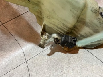 фото thumb №10, Chrysler 300c бак рідини насоси kpl оригінал