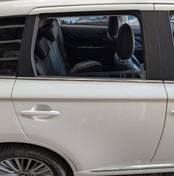 фото thumb №1, Двері праві зад задні mitsubishi outlander iii 2018- po 2 рестайлінг w13