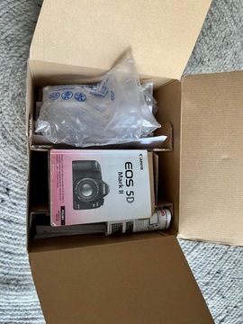 Зеркальная камера CANON EOS 5D Mark II