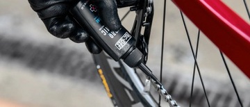MUC-OFF ГИДРОДИНАМИЧЕСКАЯ СМАЗКА ДЛЯ ЦЕПИ 50 МЛ + УФ ФОНАРЬ