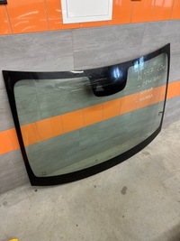 фото thumb №1, Стекло лобовое mercedes v класс w447 идеальная оригинал 23r датчик камера