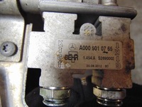 фото thumb №14, Радиатор масла mercedes w204 w212 a2045001001