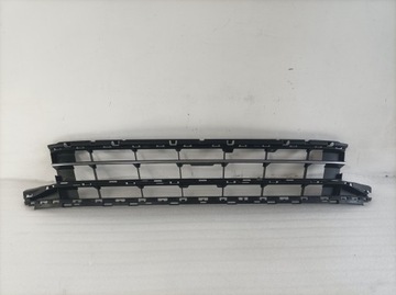 фото thumb №1, Vw passat b8 решётка бампера перед 3g0853677a
