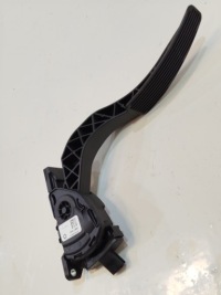 фото thumb №1, Потенціометр педаль газу maserati ghibli iii 2015r 04861716ad