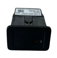 фото thumb №1, Роз'єм port usb mercedes a2478207802
