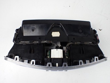 фото thumb №8, Средняя решётка воздуховод часы mercedes s500 w221 a2218300954