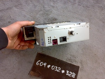 фото thumb №3, Chrysler pacifica 2017 - радио проигрыватель cd dvd идеальный