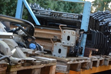 фото thumb №10, Mazda6 gj 13- панель під лобовим склом нижня металевий ghp9