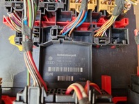 фото thumb №3, Vw golf v toledo altea passat b6 блок керування модуль бортовою мережаю 3c0937049j