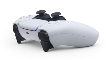 Набор OUTLET PS5 + 3 игры + карта Plus на 90 дней
