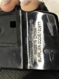 фото thumb №6, Tesla 3 направляющая кронштейн бампера правый задняя