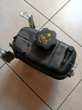 КРЕПЛЕНИЕ РАСШИРИТЕЛЬНОГО БАКА WRANGLER JL 2.0T 68280796AC 68364312AC