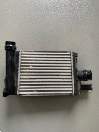 Купить Интеркулер радиатор воздуха renault captur 1 0.9 tce 144963014r 2013-16, фото thumb