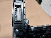 фото thumb №5, Рамка панель рычаг переключения передач передач подогрев сидений hyundai kona i 84632-j9aa0