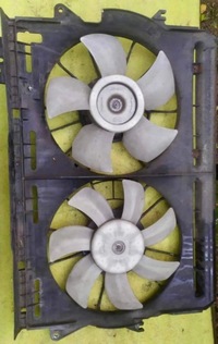 фото thumb №1, Toyota corolla verso ar10 2008 вентиляторы