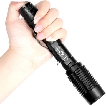 Latarka Taktyczna LED CREE T6 2 Ak. BARDZO MOCNA