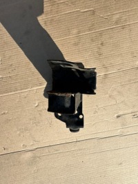 фото thumb №1, Audi q7 кронштейн do бампера 4l0807133b.....