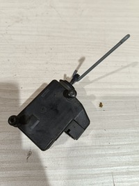 фото thumb №1, Привод крышка заливной топлива peugeot 206 cc nr283