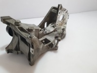 Audi a6 c7 a4 b8 2.0tdi кронштейн кронштейн держатель генератора 03l903143r +болты Киев, фото thumb