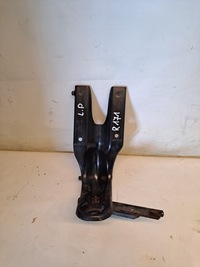 фото thumb №1, Кронштейн радиатора левая mercedes slk r171