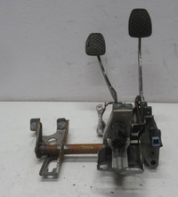 фото thumb №1, Subaru xv 2.0 d педаль тормоза сцепления