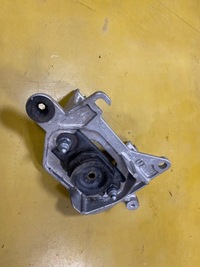 фото thumb №1, Кронштейн подушка коробки renault megane iv 1.2 tce