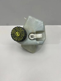 фото thumb №1, Mercedes w212 бак жидкость a2124300102