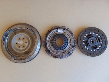 фото thumb №1, Opel meriva a 03-10 1.6 z16xep колесо диск притиск зчеплення kpl.