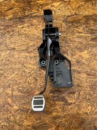 фото thumb №1, Педаль сцепления peugeot 5008 ii 3008