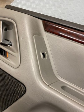СТОРОНА ДВЕРИ, ЗАДНЯЯ СПРАВА, JEEP GRAND CHEROKEE II WJ