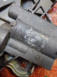 фото thumb №4, Замок крышки зад vw audi a8 d3 04' eu 4f5827505d