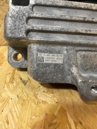 Купить Подушка кронштейн коробки передач mercedes w177 w247 x247 бензин a2472403200, фото thumb