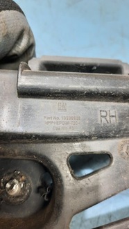 фото thumb №7, Напрямна бампера задня правий 13238838 opel insignia a