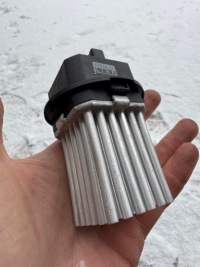 фото thumb №1, Резистор vw mercedes sprinter 906 вентилятор 5hl008941